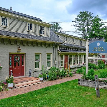 Brass Lantern Inn Стоу Экстерьер фото