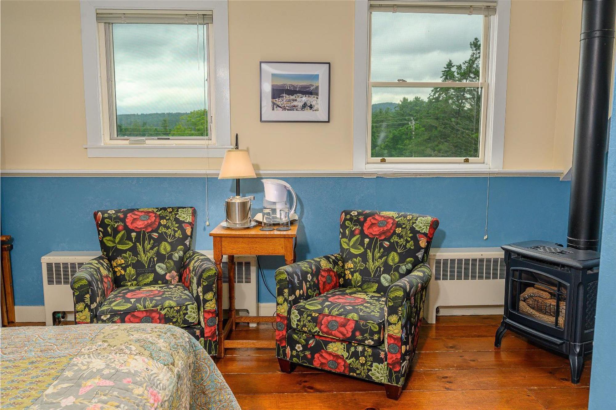 Brass Lantern Inn Стоу Экстерьер фото