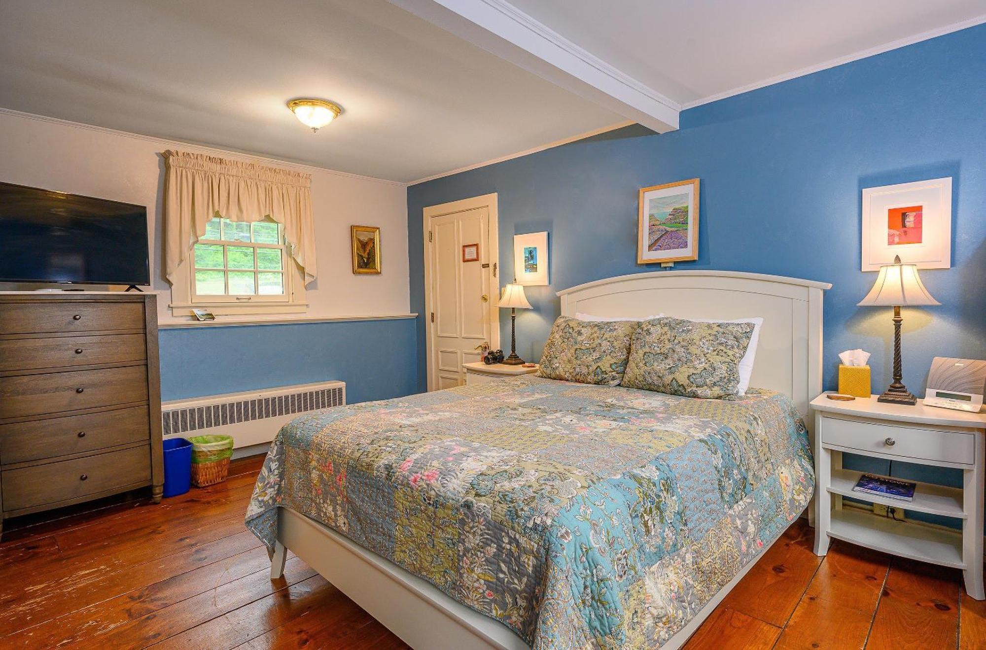 Brass Lantern Inn Стоу Экстерьер фото