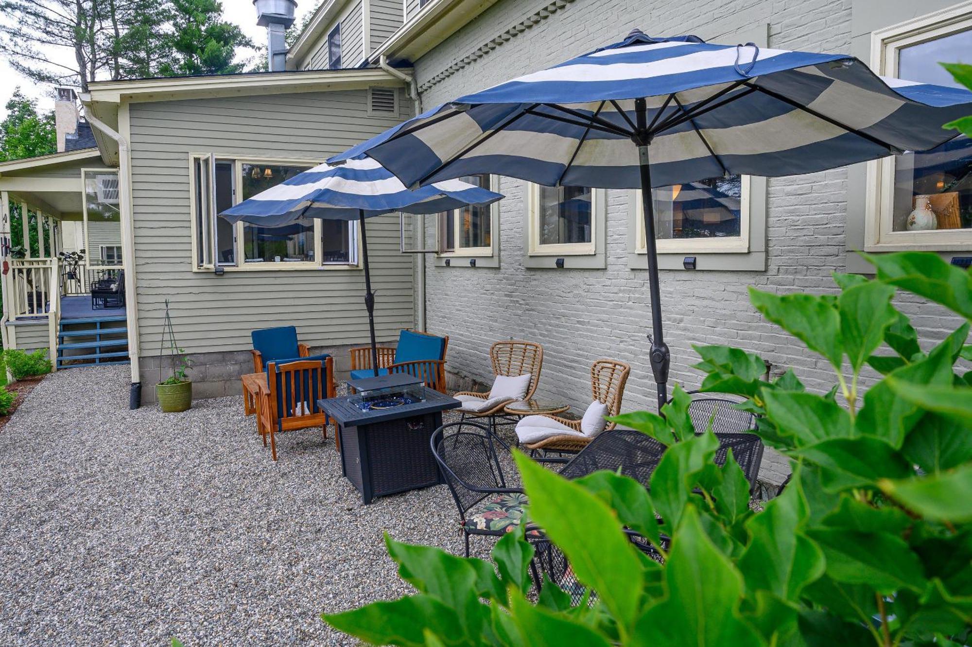 Brass Lantern Inn Стоу Экстерьер фото