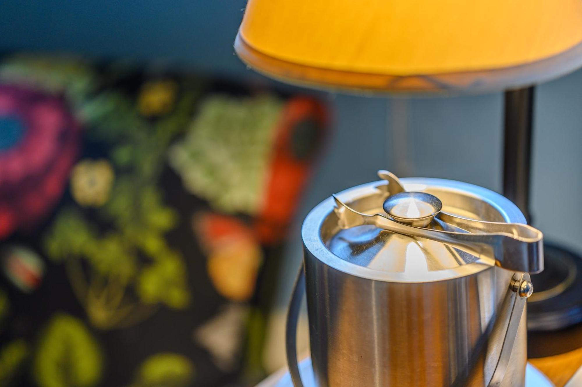 Brass Lantern Inn Стоу Экстерьер фото